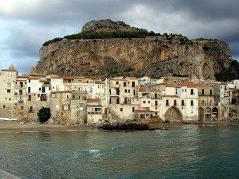cefal&ugrave;-la-rocca-340x255